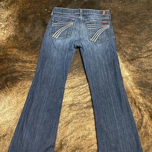 7 For All Mankind - dojo
Size 27
31 inch inseam 
15 inch waist laying flat